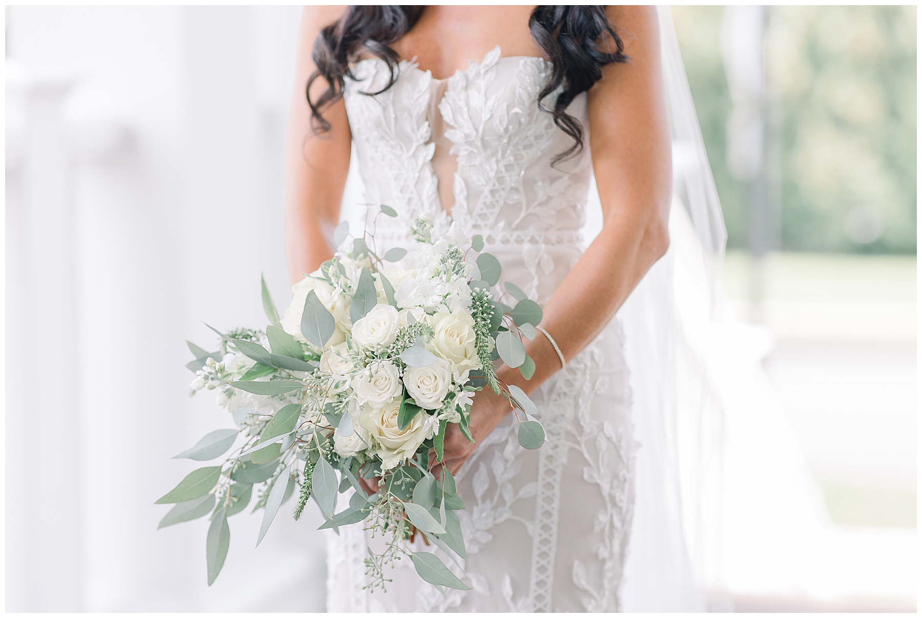 classic white flower wedding bouquet