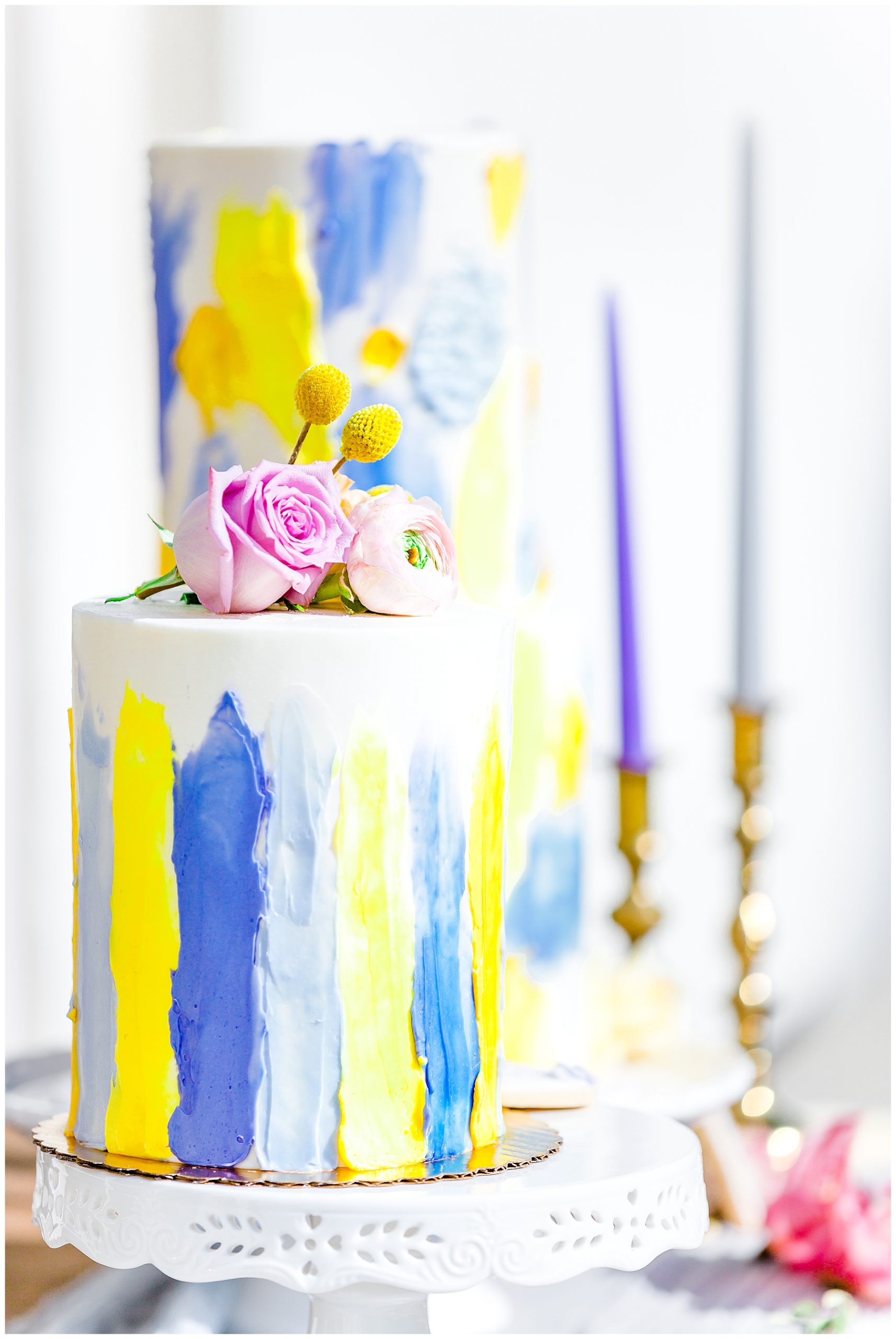 Wadsworth Mansion Wedding cake in yellow and blue