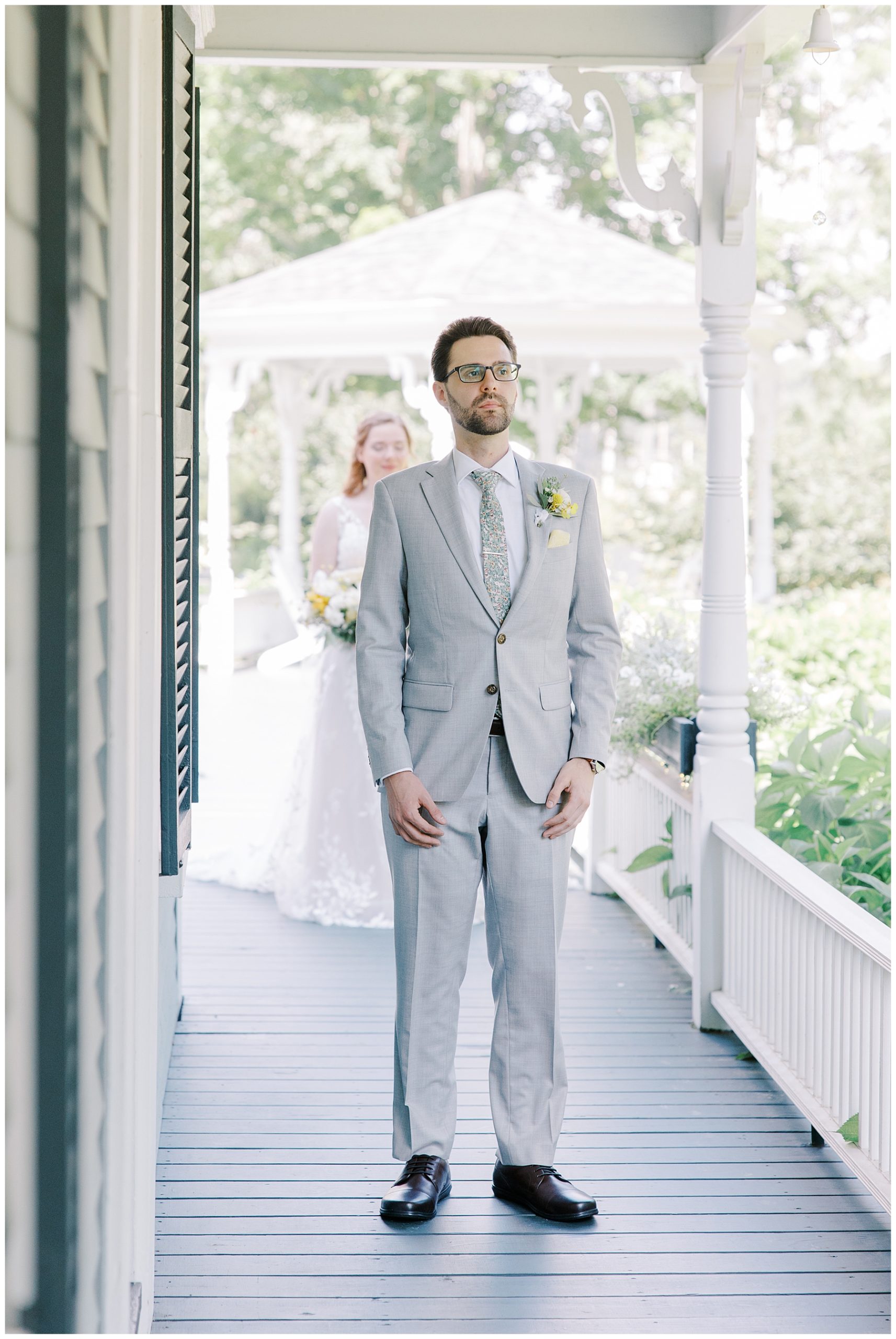 moments before couple's first look