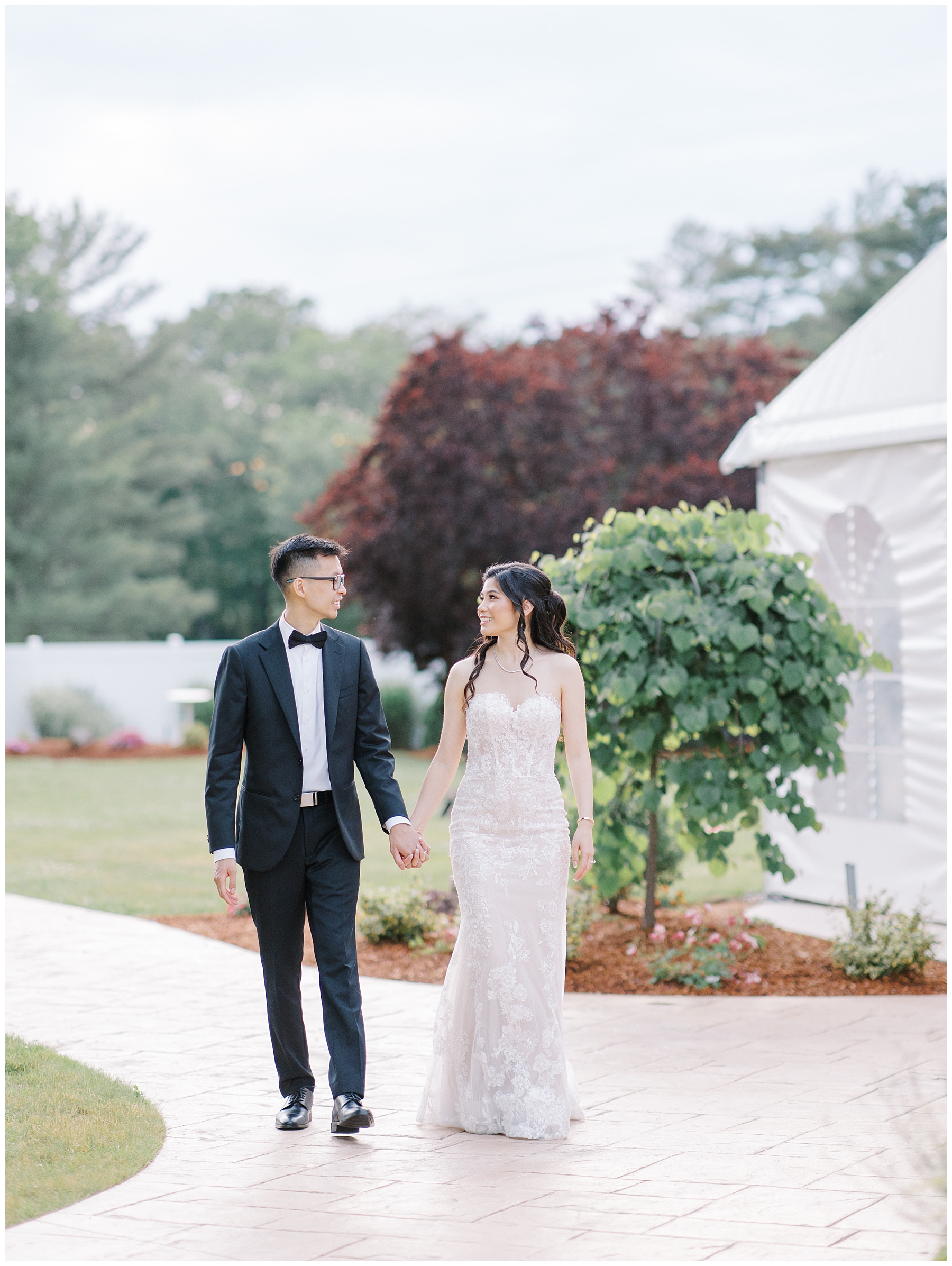 Boston wedding photographer, Stephanie Berenson, captures newlyweds 