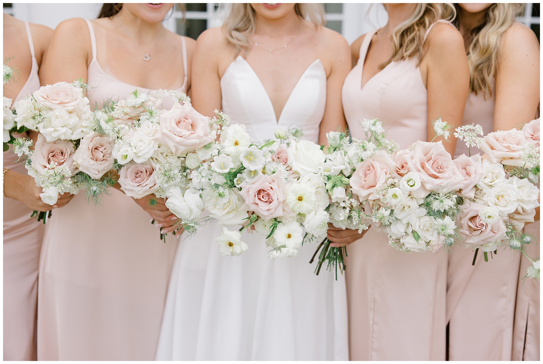 timeless and elegant wedding bouquets 