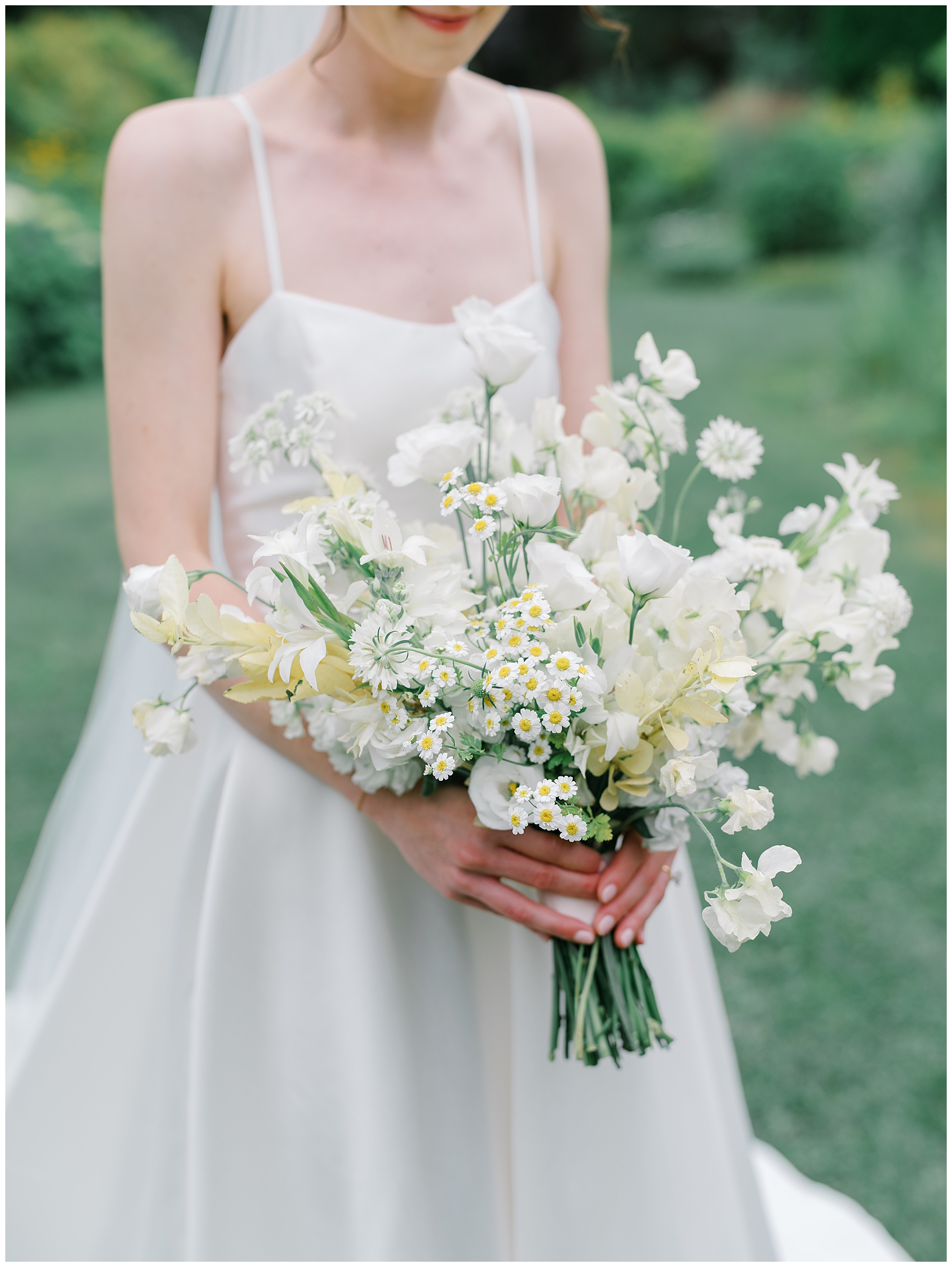 white garden-inspired flower bouquet