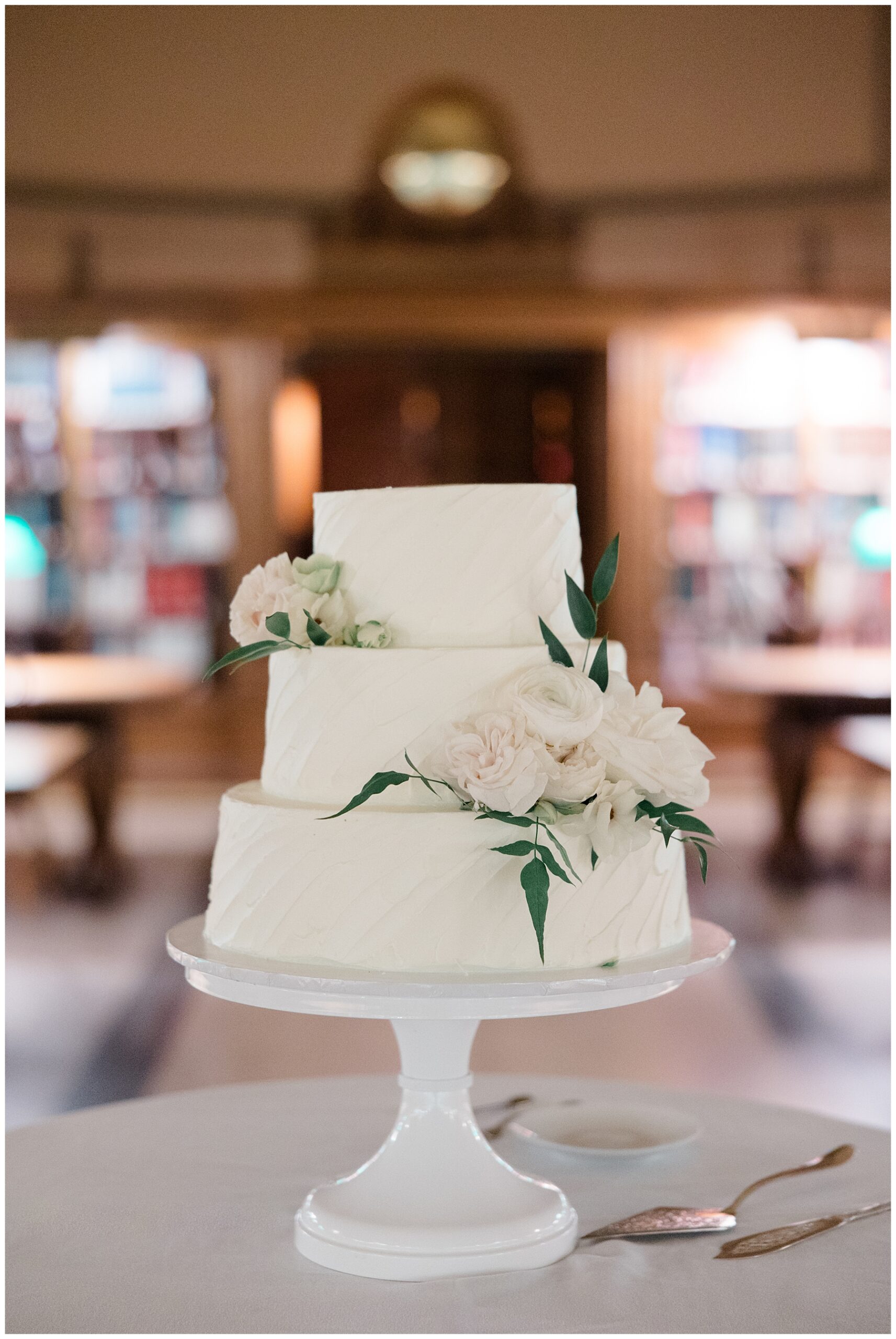 classic white wedding cake