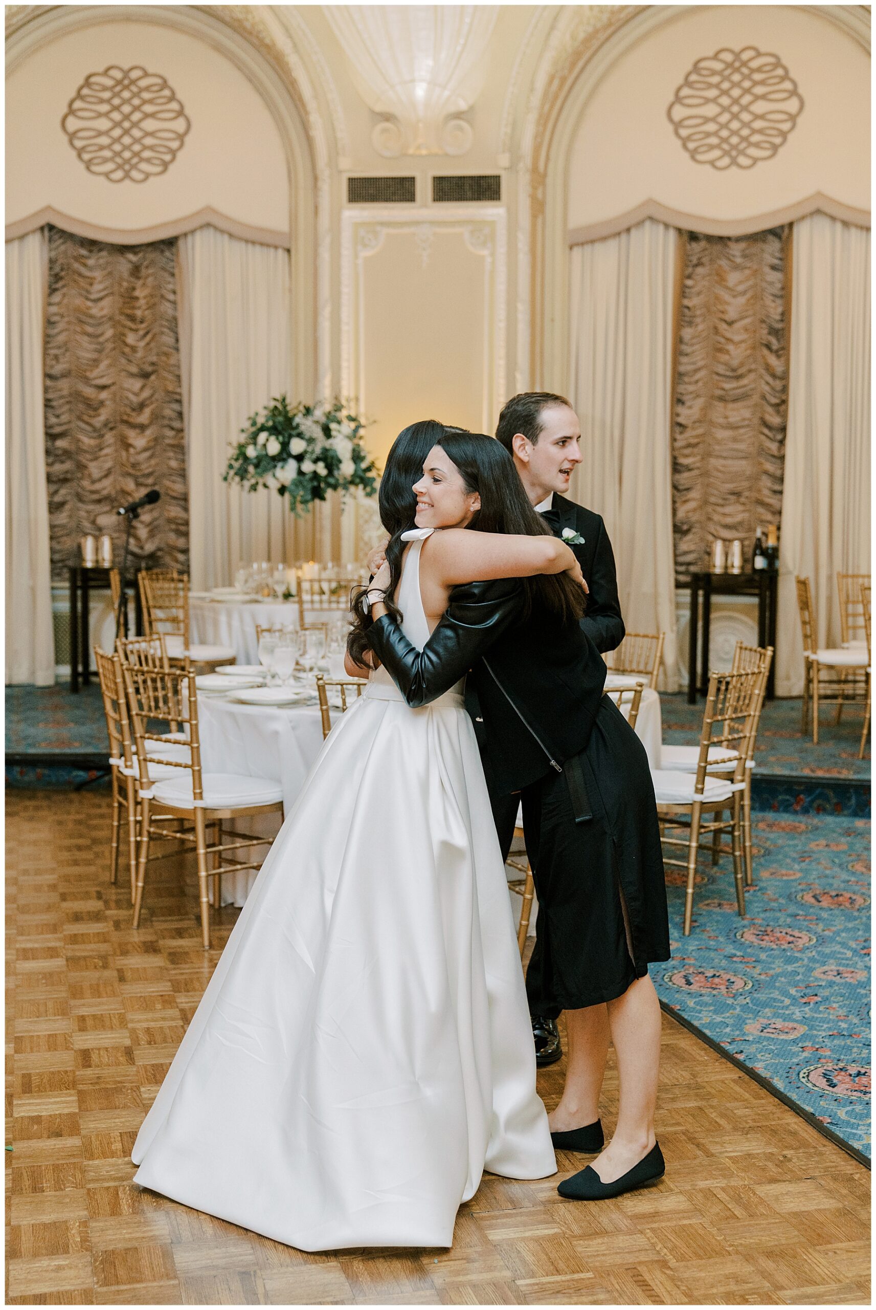 bride hugs planner