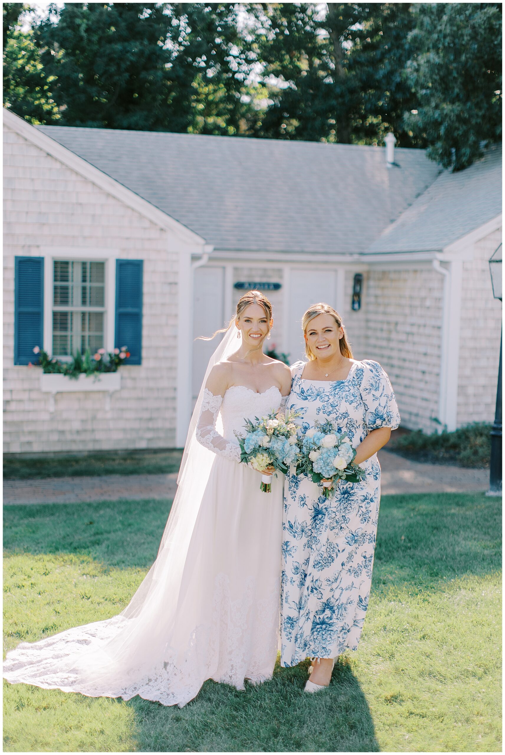 bride with sister