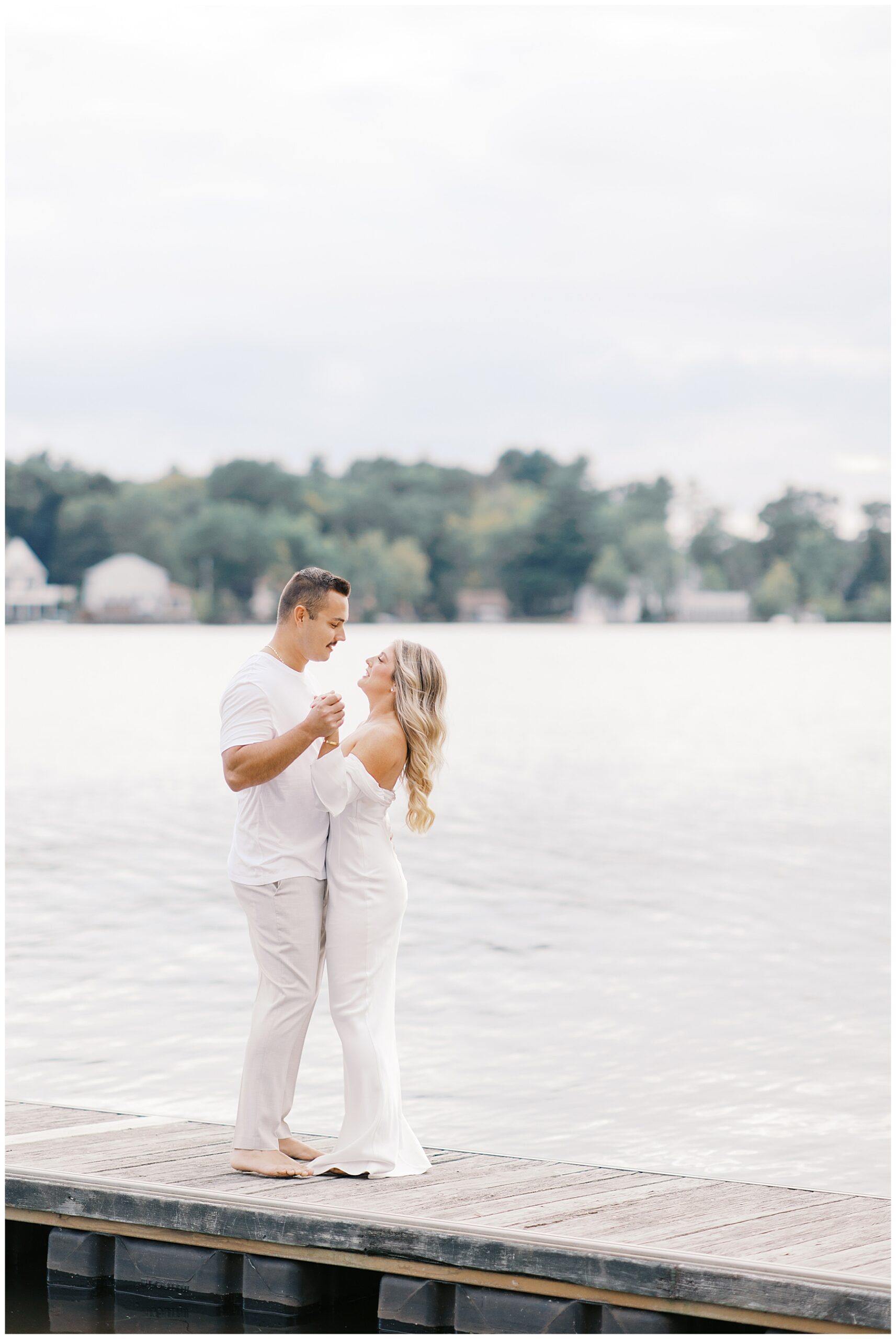 Lake Pearl Wrentham engagement photos 