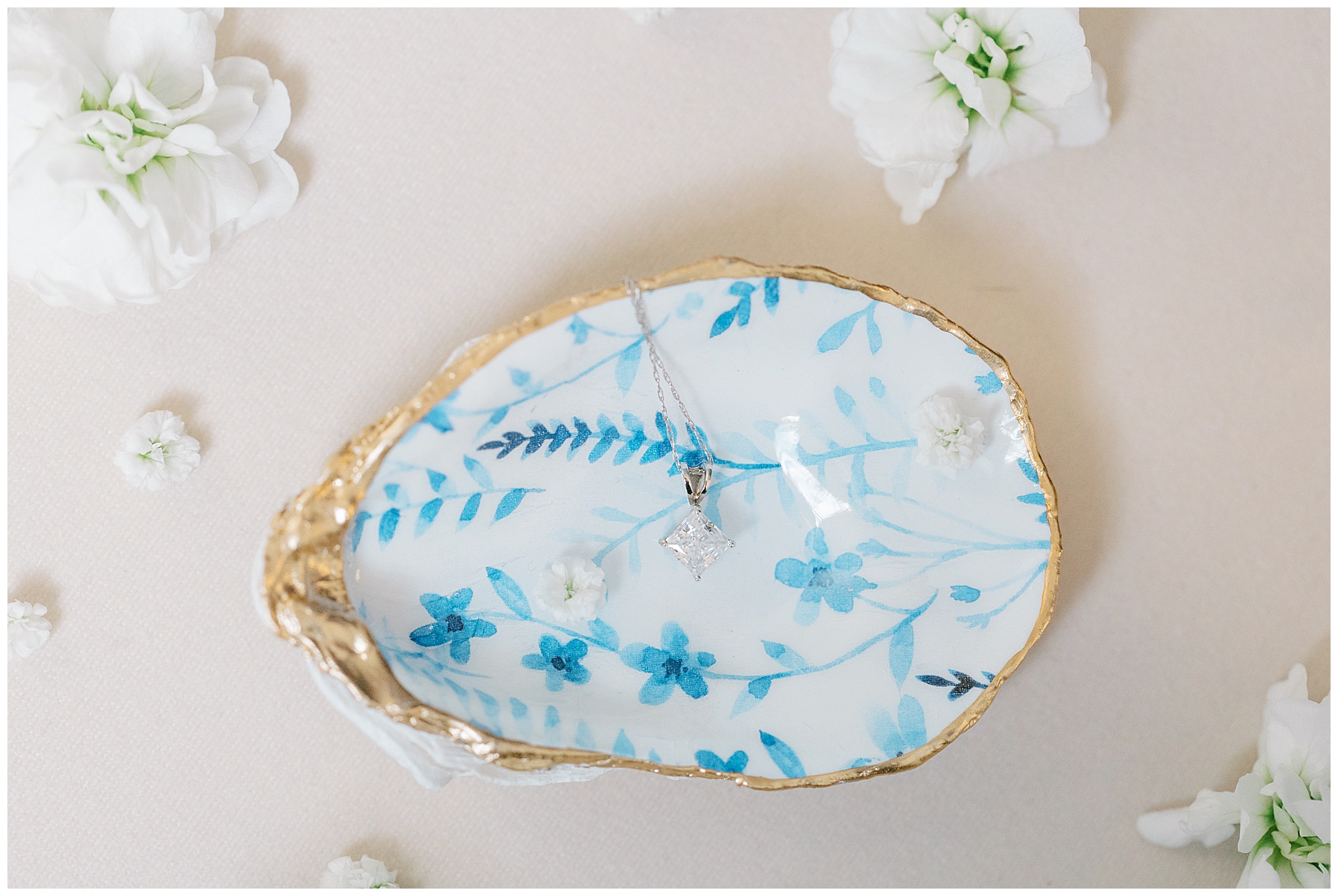 blue and white ring dish 
