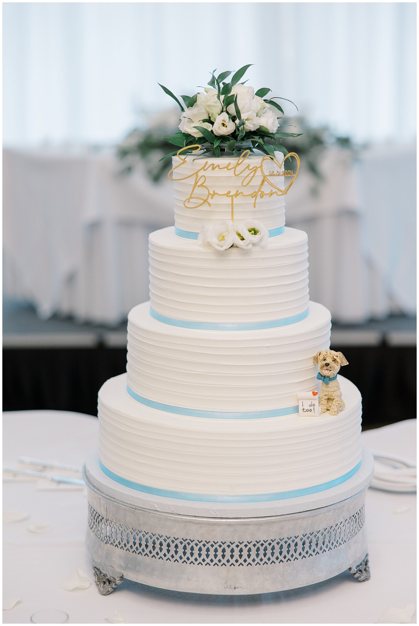 four-tiered wedding cake 