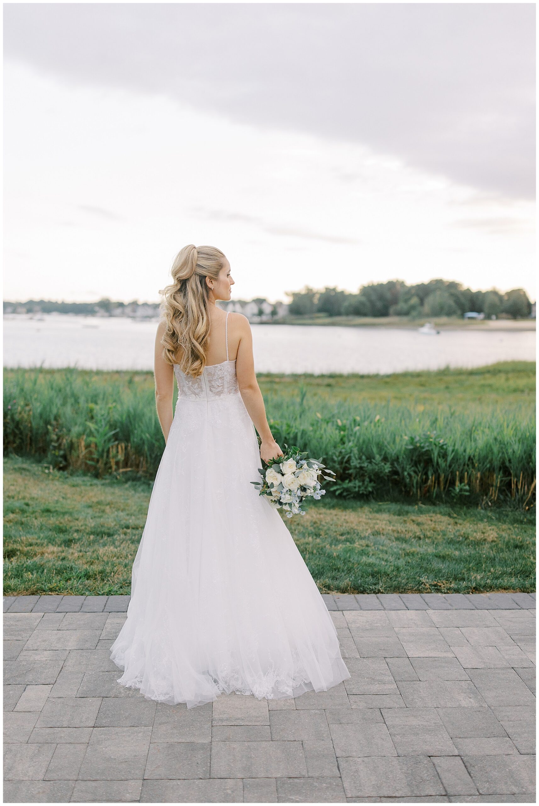 back of bride's wedding dress 