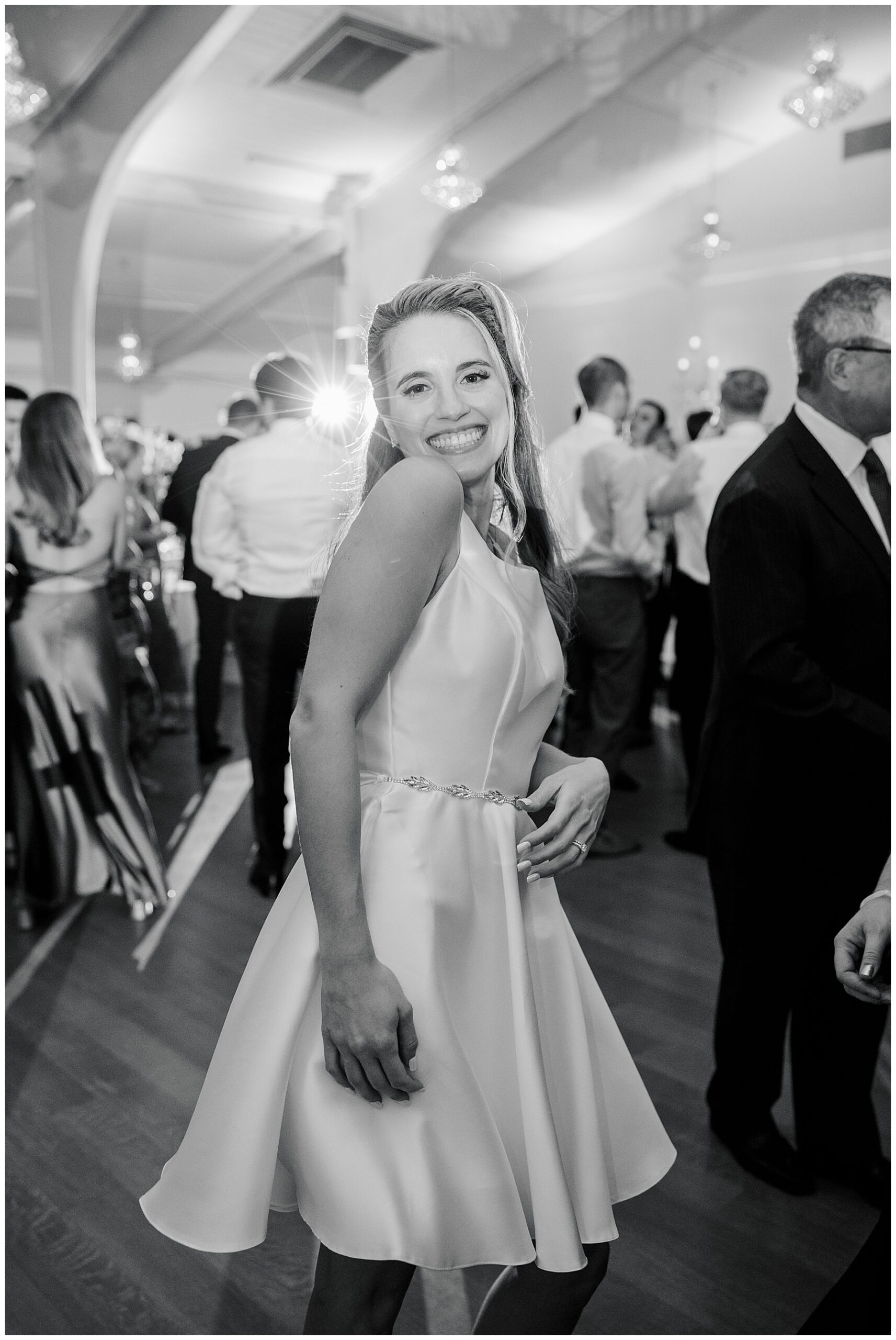 bride changes into reception dress