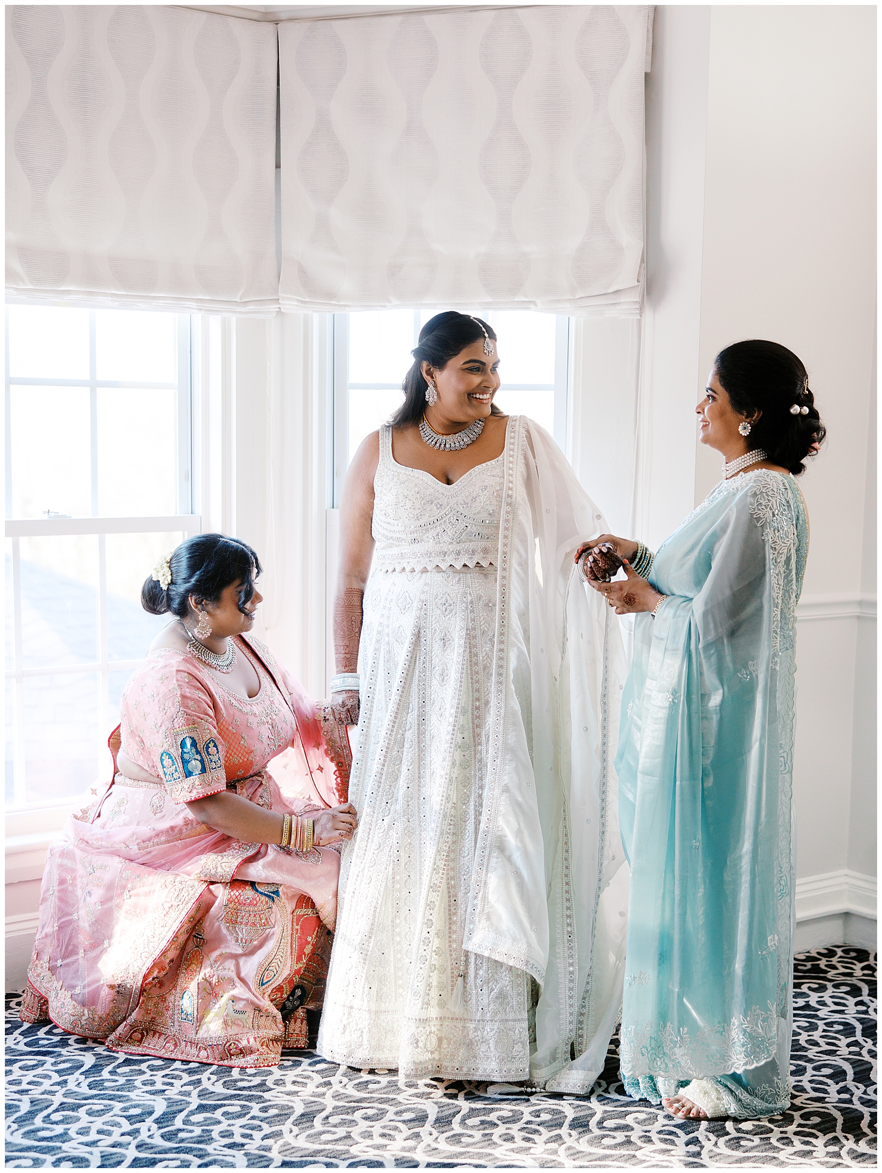 bride with mom and sister
