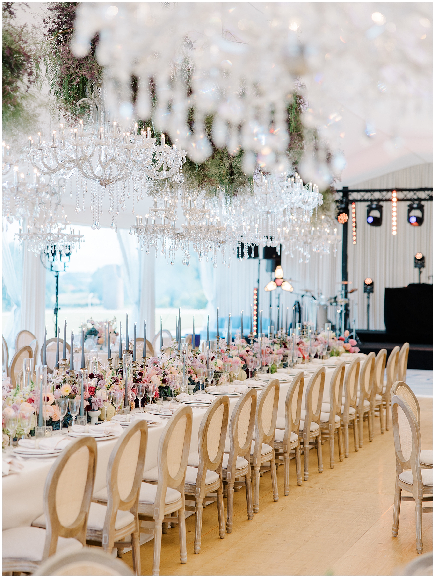 garden-chic wedding reception in Switzerland at Porte de Iris