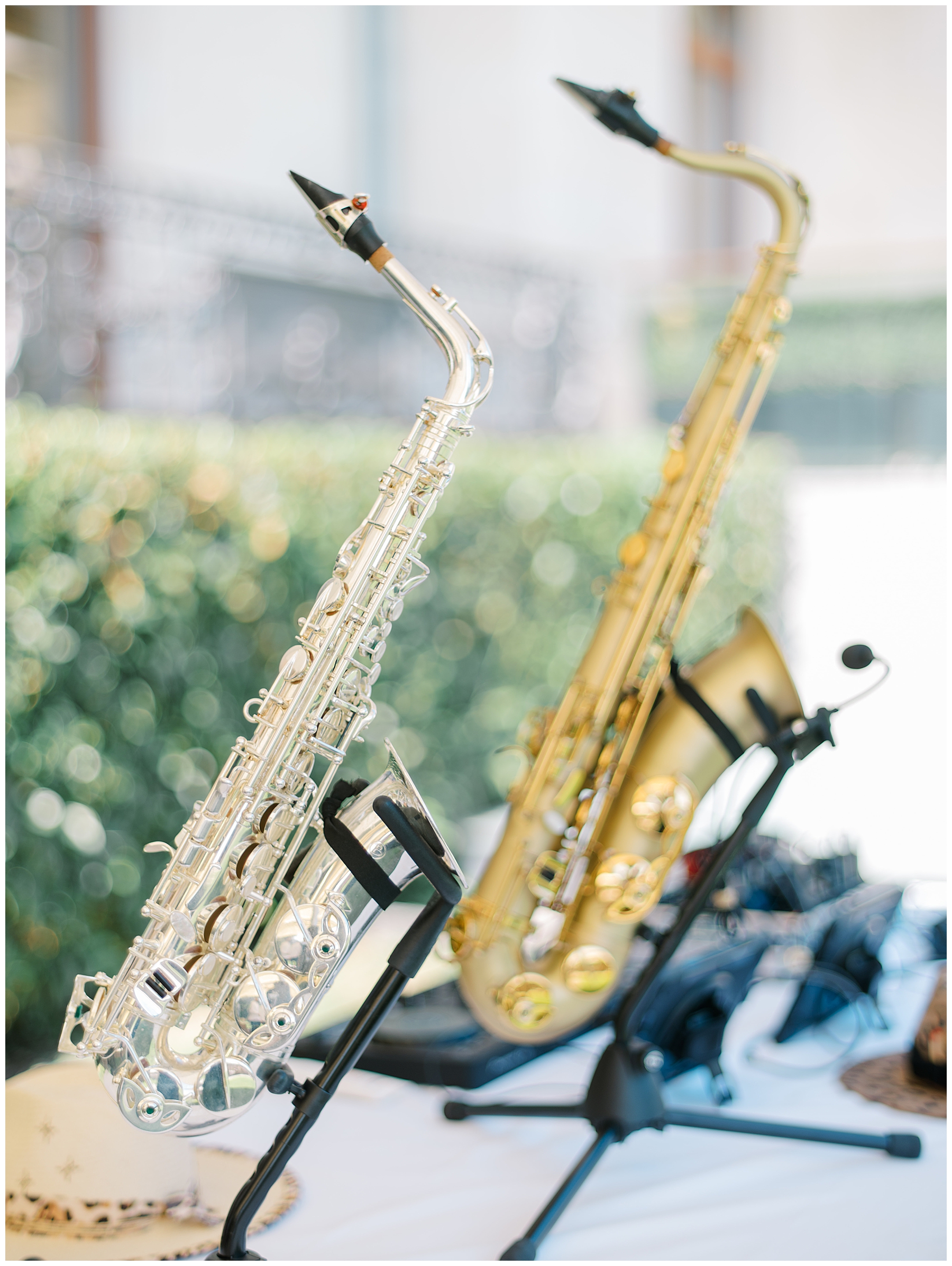 live saxophone music 