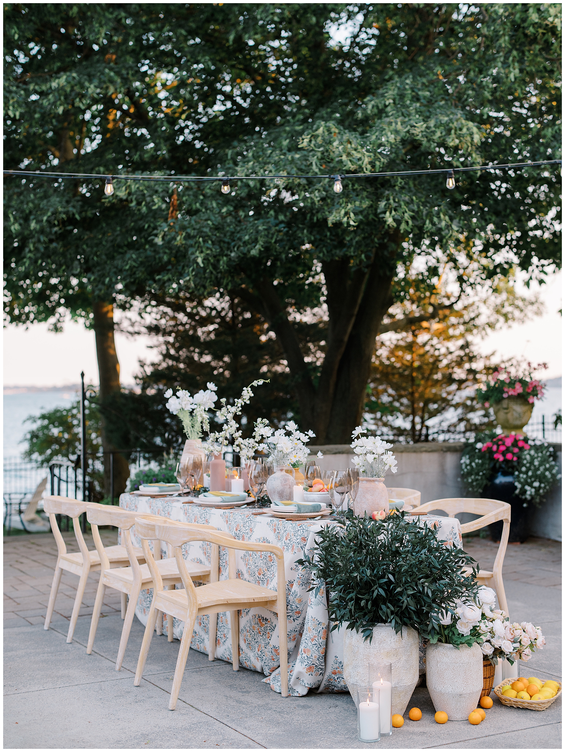 al fresco style dinner reception at Misselwood Events with views of the ocean